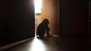 Kobieta pedofilka. Jak działa i jak ją rozpoznać? Porady psychologa