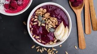 Śniadaniowe smoothie z figami i letnimi owocami - przepis Aleksandry Juszkiewicz