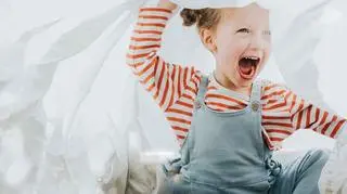 Dziewczynka podczas zabawy 