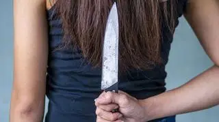 nóż, kobieta z nożem