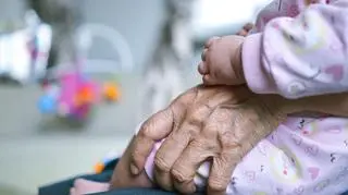 Erramatti Mangayamma to najstarsza mama świata. Kobieta urodziła bliźniaki w wieku 74 lata