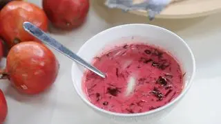 Zupa botwinkowa z tiftelami z jajkiem przepiórczym - przepis Jaśka Kuronia