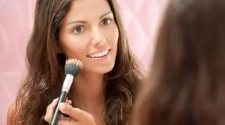 Kobieta, która się maluje 