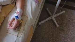 Niewinna zabawa podczas kąpieli zakończyła się tragedią. 4-latek z oparzeniami trafił do szpitala