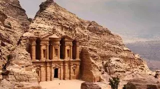 Petra w Jordanii – zwiedzanie kamiennego miasta
