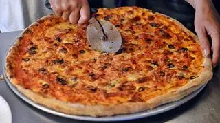 krojenie pizzy