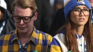 Macaulay Culkin znany z filmu "Kevin sam w domu", został ojcem! Kim jest Brenda Song?