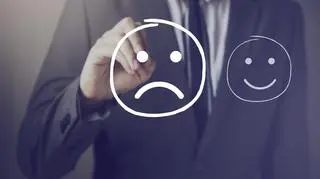 Pesymista – człowiek, który widzi świat w czarnych barwach. Jakimi cechami się charakteryzuje?