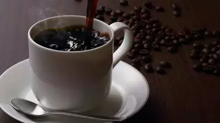 Caffè corretto – co to jest? Jak zrobić kawę corretto w domu? Przepis