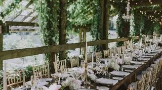 stół zastawa wesele