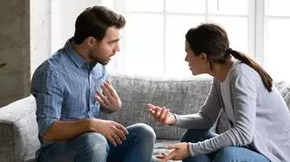 "Rozmowa z partnerem to wieczne awantury, groźby i obarczanie winą". Jak nauczyć się prawidłowej komunikacji w związku?