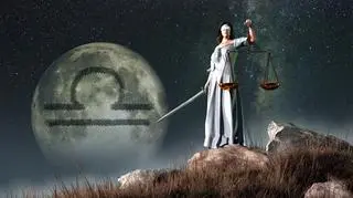 Rozchwiane i niezdecydowane czy inteligentne i dyplomatyczne? Zodiakalne Wagi witają jesień