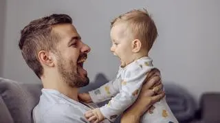 Kiedy dziecko zaczyna mówić?