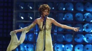 Whitney Houston - tragiczny upadek gwiazdy. Właśnie skończyłaby 60 lat