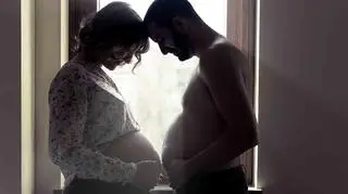 Syndrom kuwady, czyli taty w ciąży. Na czym polega i kogo dotyka?