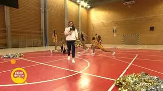 Poranny trening cheerleaderek 
