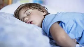 Ile powinno się spać? Czy długość snu zależy od wieku?