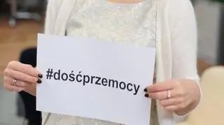 #dośćprzemocy