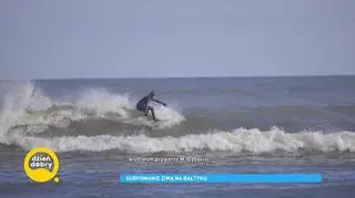 Karolina Wolińska surfuje zima. Kim jest siostra Dawida Wolińskiego?