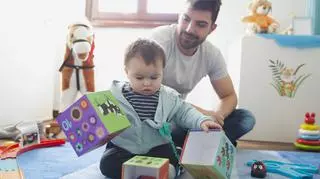 Zabawki dla niemowląt 6-miesięcznych: ciepło, edukacja, rozwój