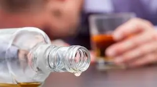 Pijani rodzice opiekowali się czteromiesięczną dziewczynką. Grozi im za to więzienie