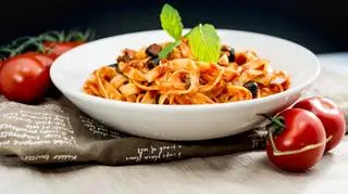 Makaron pełnoziarnisty - do czego użyć? Przepisy | Dzień Dobry TVN