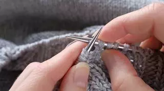 Kardigan damski na drutach – prosty wzór
