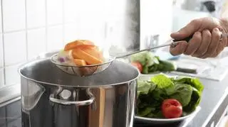 Na czym polega blanszowanie warzyw? Jak to robić? | Dzień Dobry TVN