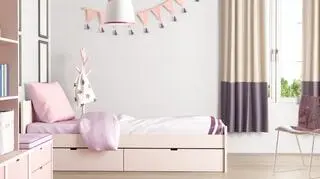 pokoj sypialnia rozowa dla dziecka lozko z szuflada