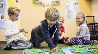 dzieci w przedszkolu 