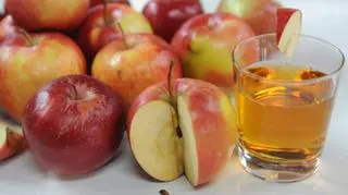 Zdrowy sok jabłkowy 