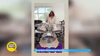 Halle Berry w rockowym wydaniu. 54-letnia aktorka pokazała, jak gra na perkusji 