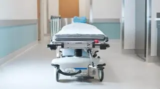 szpital, łóżko