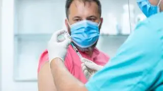 szczepionka przeciw COVID-19, szczepienia w Polsce, koronawirus, Pfizer