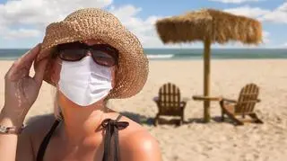 Wakacje pandemia plaża