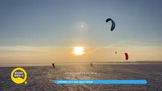 Snowkite na zamarzniętym Bałtyku. "Znajomość wiatru to podstawa"