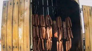 Wędzarnia – jak ją zbudować? Z czego wykonać wędzarnię?