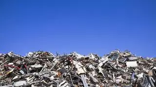 góra elektronicznych śmieci