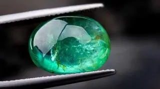 Szmaragd – właściwości i wygląd tego niezwykłego kamienia