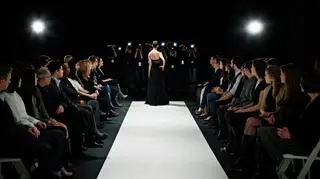 Codziennie pada ofiarą hejtu, choć jest jedną ze stu najpiękniejszych modelek. "Lepiej jest być innym niż dostosowywać się do reszty "