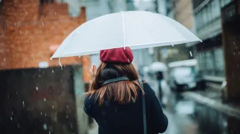 Pogoda we wtorek, 25 lutego: będzie padał deszcz, ciśnienie spada