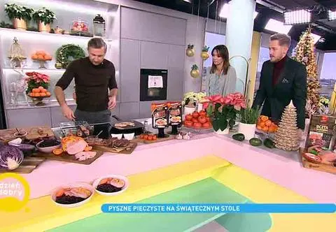 Mięsne dania według przepisów Piotra Kucharskiego. Jak przygotować szynkę pieczoną, stek i roladki z polędwiczek?