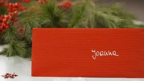 Jak zrobić świąteczną kopertę na prezent?