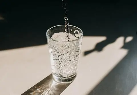 Dieta wodna - na czym polega ten japoński rytuał?