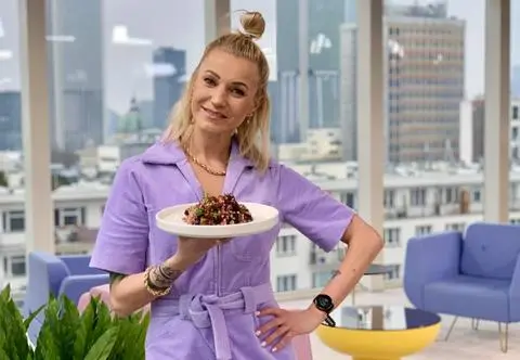 Dania z pięciu składników - przepisy. Jak przygotować duszoną wołowinę, frittatę i makaron z tuńczykiem? Daria Ładocha gotuje w Dzień Dobry TVN