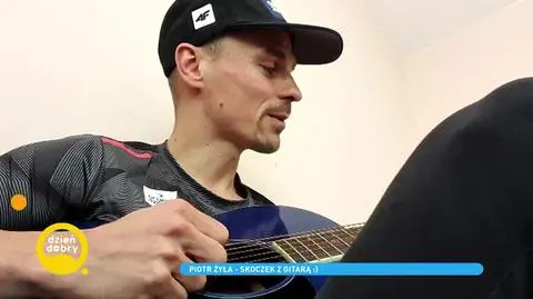 Piotr Żyła zagrał dla naszych widzów na gitarze. Piotr Kraśko: "Chciałbym mieć taki dzwonek"