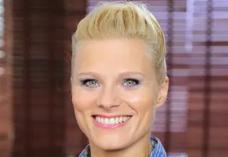 Anna Głogowska poszła na wesele z mamą i nastoletnią córką. "Trzy królewny odpaliły rakiety"
