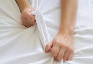 Kobiecy orgazm – jak do niego dochodzi? Fazy orgazmu