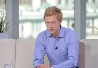 Czy Philippe Tlokinski naprawdę jest Francuzem?