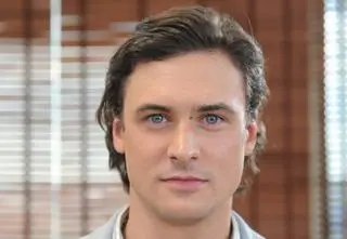 Mateusz Damięcki na zabawnym selfie - został porównany do Dawida Podsiadło